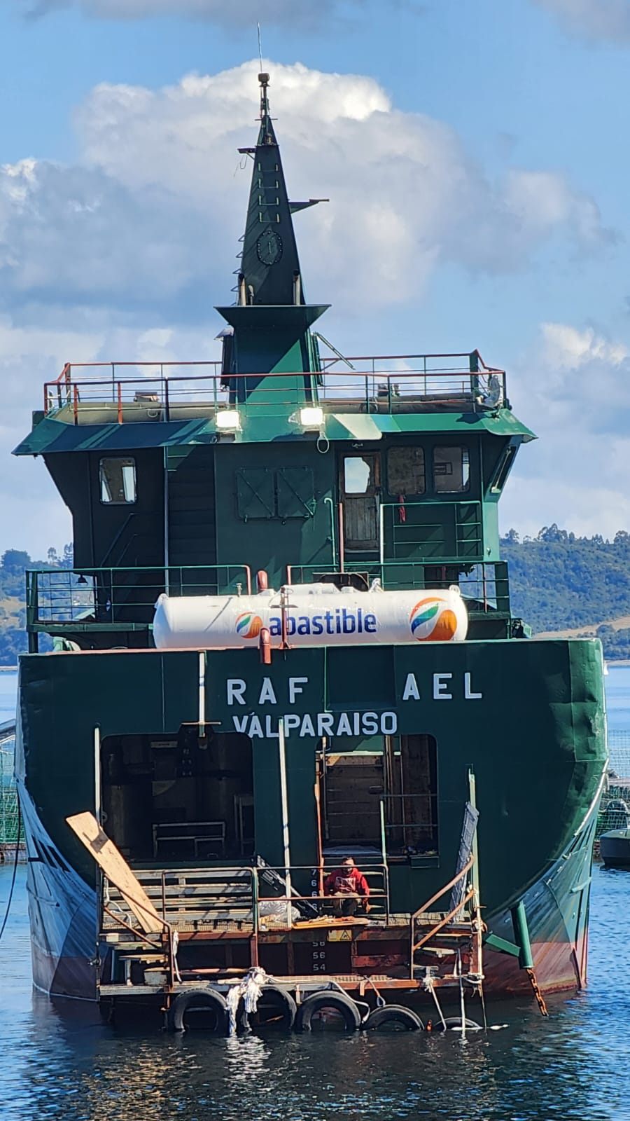 Estanque de gas instalado en embarcación