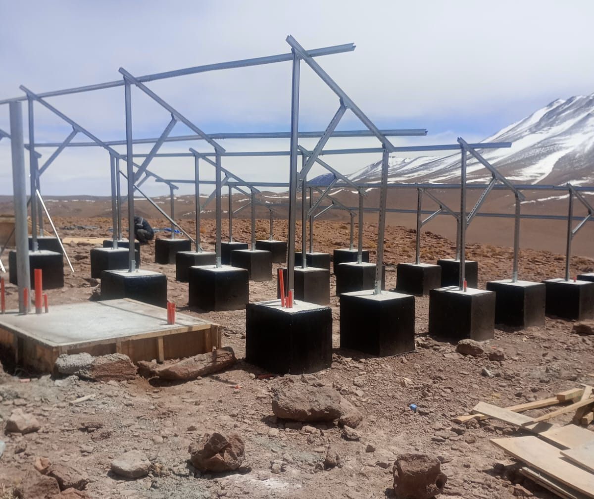 Estructuras solares a más de 4.300 m de altitud